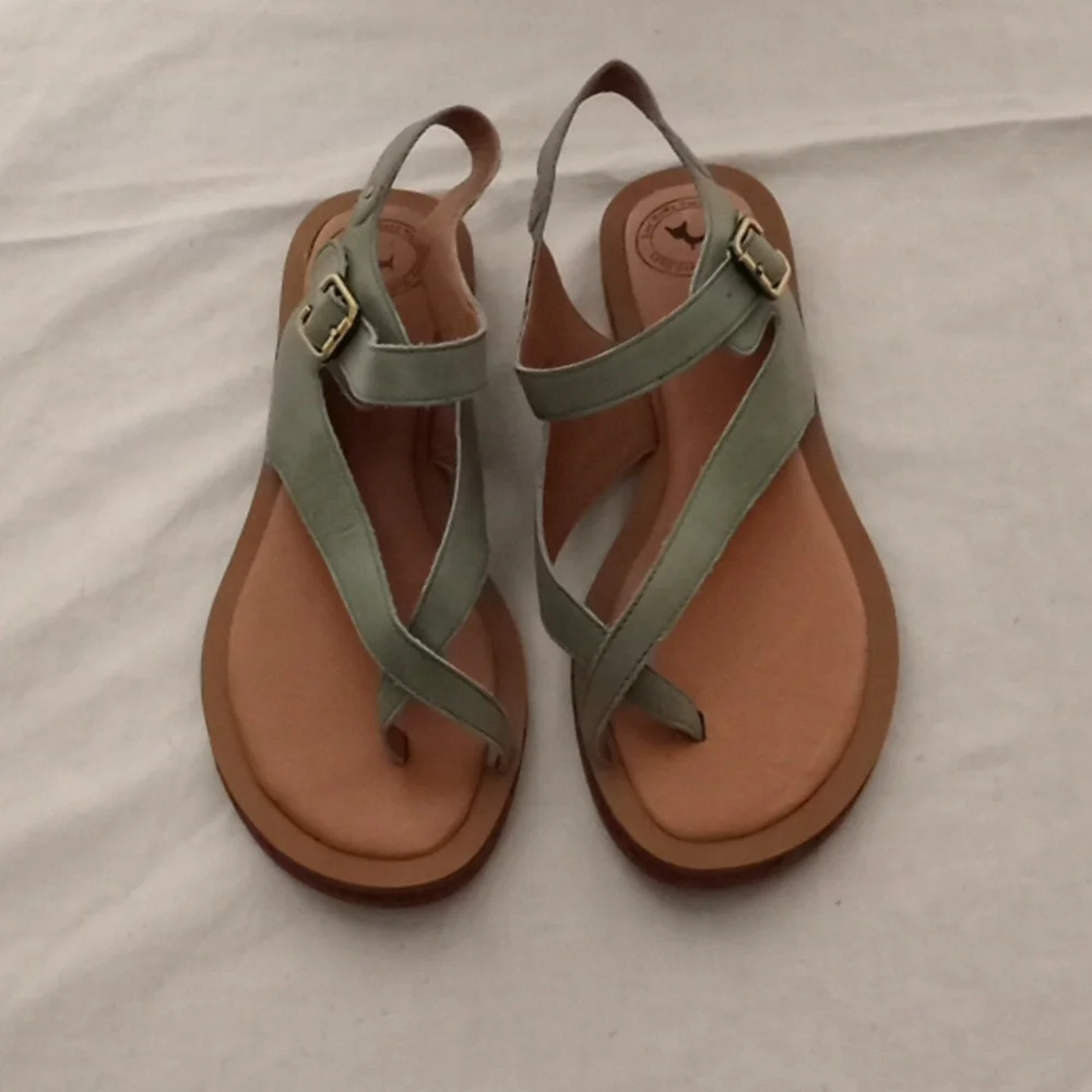 GEE'WAWA Handmade Green Leather Sandals, size 7 - Picture 2 of 7